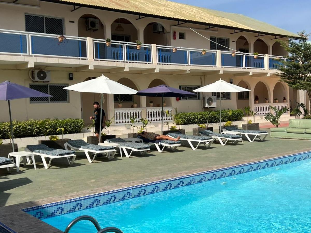 Tranquil Resort Hotel Brusubi Buitenkant foto